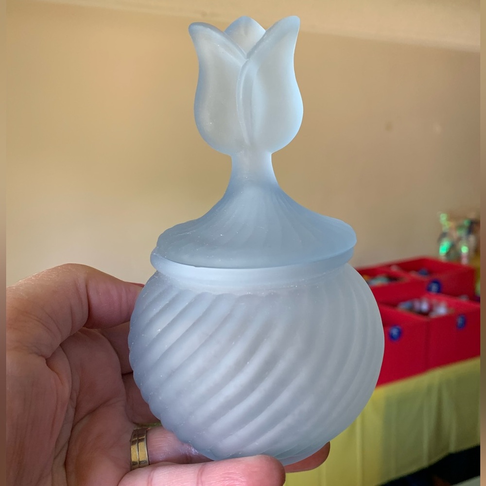 Retired Partylite. New Blue tulip votive holder